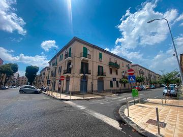 Trilocale oltre accessori in Via Ugo Bassi
