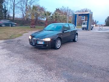 Alfa Romeo 147 1.6 16V benzina e metano