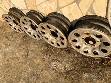 Cerchi 15 per Suzuki Vitara-Samurai ecc