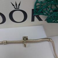 charm pandora lettera T