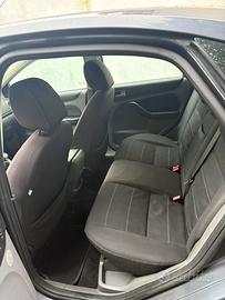 Ford Focus 1.6 90 cv