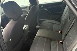Ford Focus 1.6 90 cv