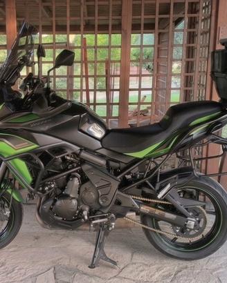 Versys 650 '22 19k km + 3,7k€ extra. 6.000€