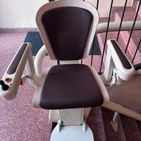 Servoscala o montascale a poltroncina curvilineo