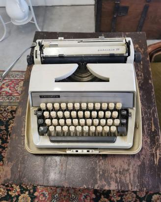 Macchina da scrivere vintage