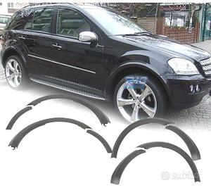 PARAFANGHI MERCEDES CLASSE ML W164 05-11 LOOK AMG 