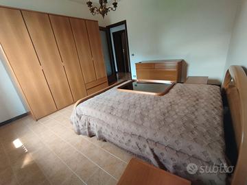 Arredamento completo camera da letto matrimoniale