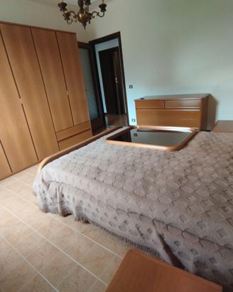 Arredamento completo camera da letto matrimoniale