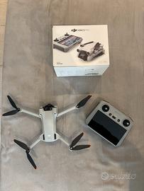 Drone DJI Mini 3 Pro Fly More Combo