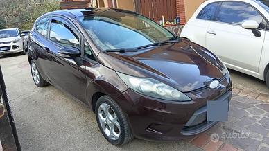 Ford Fiesta benzina/GPL di fabbrica ...
