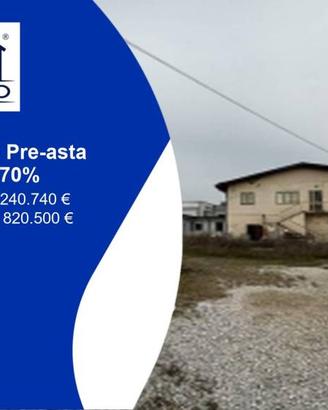 Immobile in asta di 4460 m² a Roveredo di Guà