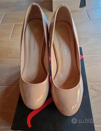 Décolleté in vernice rosa antico