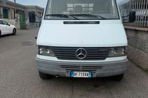 Mercedes Benz 412