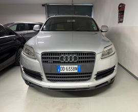 Audi Q7 3.0 V6 TDI 233CV quattro tiptronic