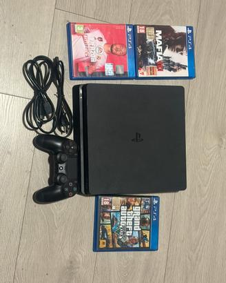 Ps4 slim con 1 controller originale e 2 giochi