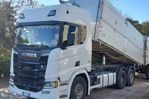 Scania r520 trilaterale