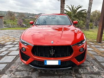 MASERATI Levante F Tributo  MY23 - 430Hp
