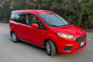 Ford Tourneo Courier 2020, furgoncino 5 posti