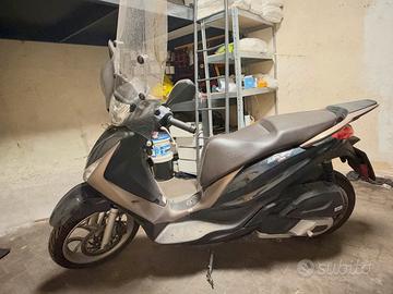 Piaggio Medley 150 anno 2023 con 8200km