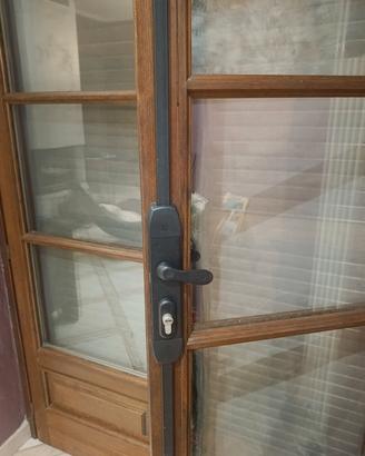 INFISSI IN LEGNO NR 2 A DOPPIO BATTENTE+ 1 INFISSO