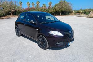 Lancia Ypsilon Benzina Silver