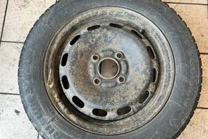 4 cerchi in ferro ford fiesta con gomme invernali