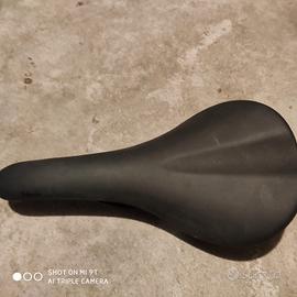 sella MTB corsa Fabric leggera nuova