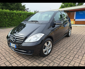 Auto mercedes
