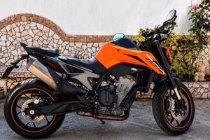 KTM duke 790 L