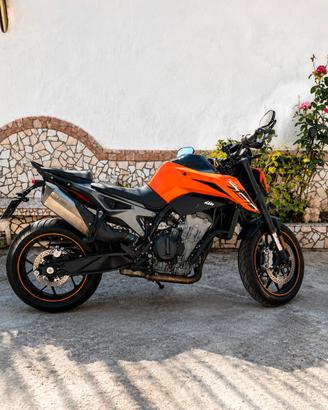KTM duke 790 L