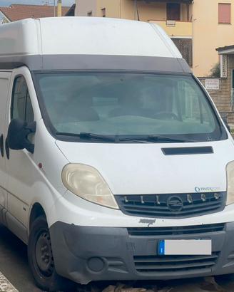 Opel vivaro  2.0 cdti