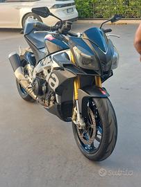 Aprilia tuono v4