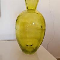 Vaso di vetro verde
