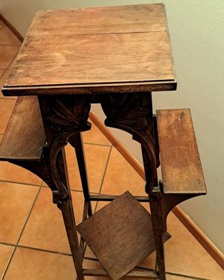 Portapiante / étagère in legno con intagli floreal