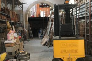 Cagliari, via s'Arriu, capannone con ampia altezza