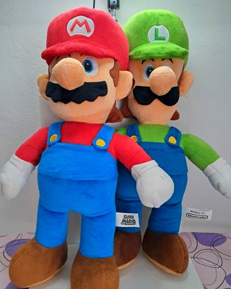peluche di Super Mario e Luigi
