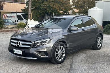 MERCEDES GLA 180 CDI Premium