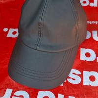 cappello similpelle 