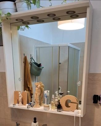 mobile bagno con specchio e luce in legno