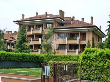 5 LOCALI A PESCHIERA BORROMEO