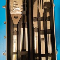 Set di 5 utensili per barbecue con valigetta