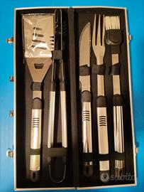 Set di 5 utensili per barbecue con valigetta
