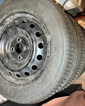 4 GOMME INVERNALI KLEBER HP3 185/60 R15 88T+CERCHI