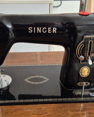 Macchina da cucire Singer 15M