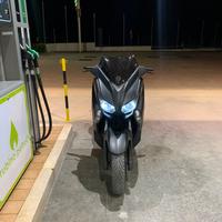 X Max 125