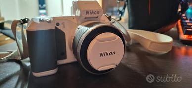 Nikon 1 v2 