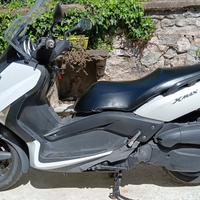 Yamaha X-Max 125