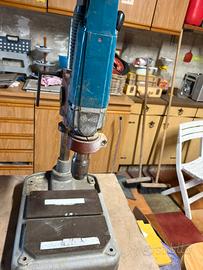 Supporto colonna per trapano