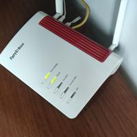 AVM FRITZ!Box 6850 LTE