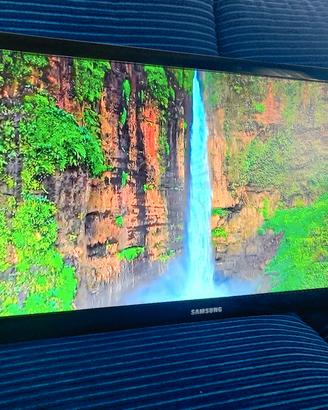 Tv Samsung 22" Mod. UE22D5003